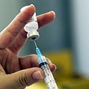 Immunità e vaccini. Le tre sfide poste dal libro di Alberto Mantovani.